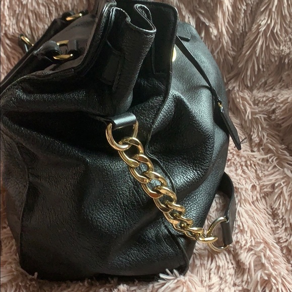 Michael Kors Bag. - Picture 6 of 8